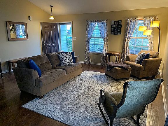 4th image of 2326 Liatris Dr