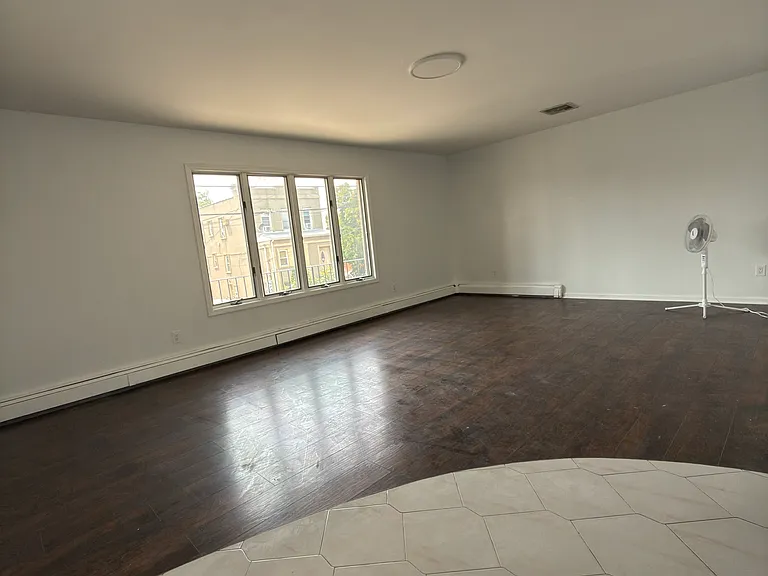 373 Jersey Ave #1 — Photo 5
