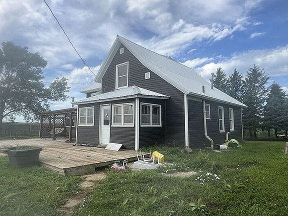 3rd image of 3343 252nd St