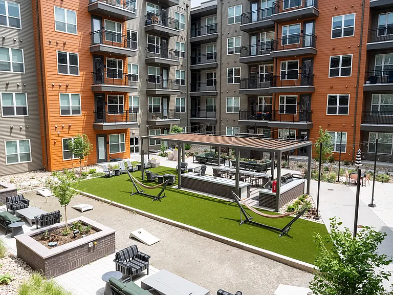 Alexan Montview Plaza — Photo 30
