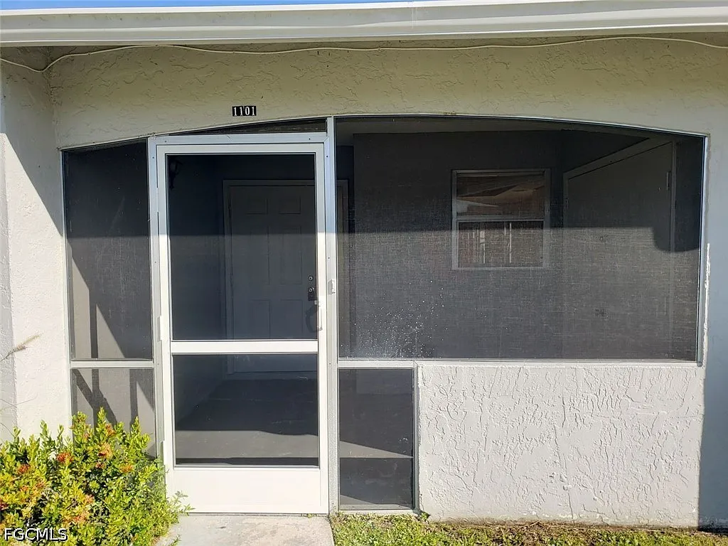 Building Photo - 1103 SW 48th Ter