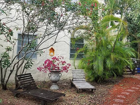3rd image of 1107 Alhambra Cir #0