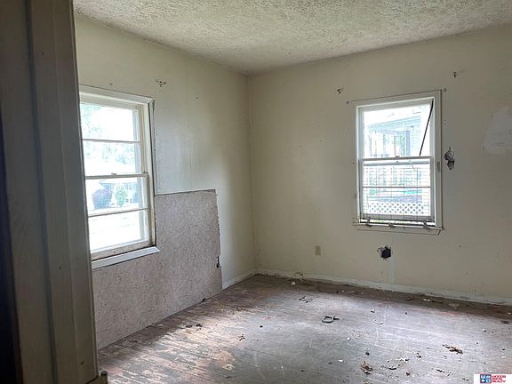 3rd image of 1300 N Iowa Ave