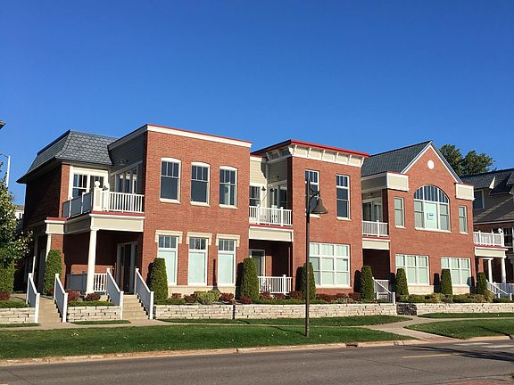 4th image of 628 S Lakeshore Blvd