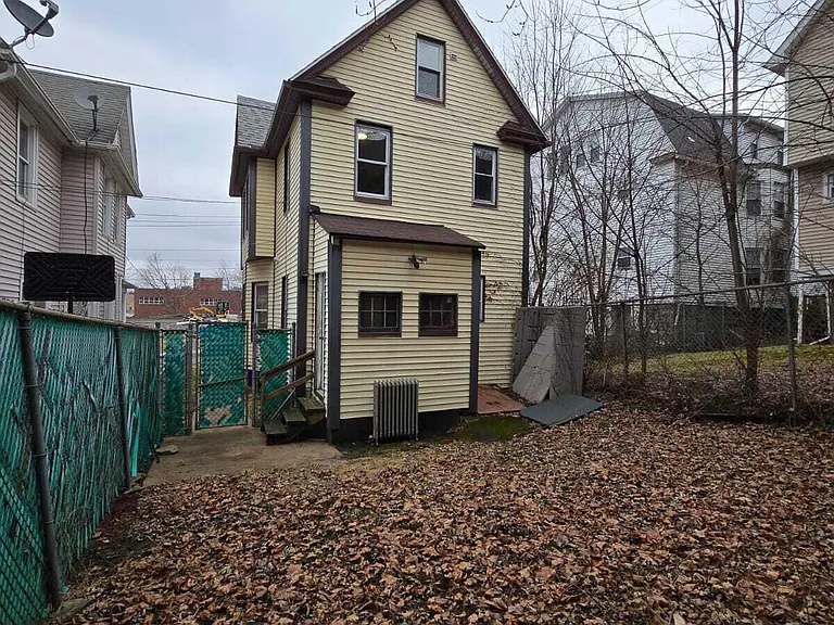 530 Myrtle St — Photo 35