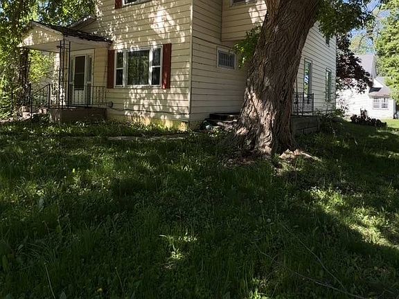 5th image of 1511 Gowrie St