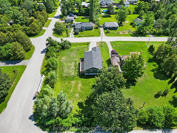 3rd image of 223 Crosby Dr