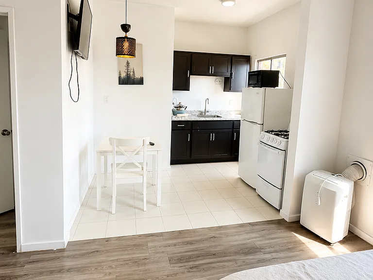 1420 S Flower St #32 — Photo 6