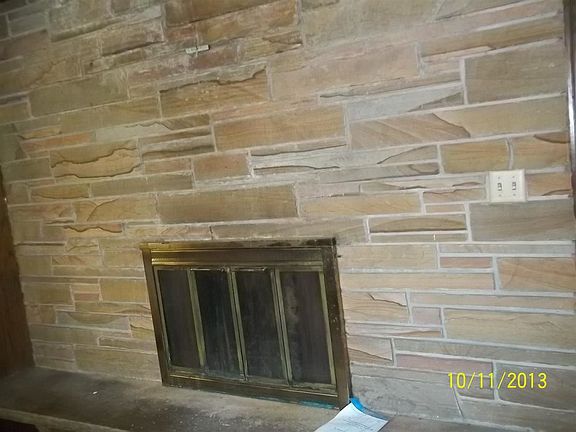5th image of 878 Riverview Dr