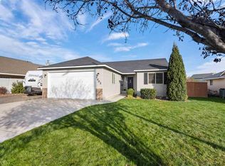 2002 Scottland Ct, West Richland, WA 99353