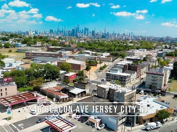 248 Beacon Avenue image 25 of 26