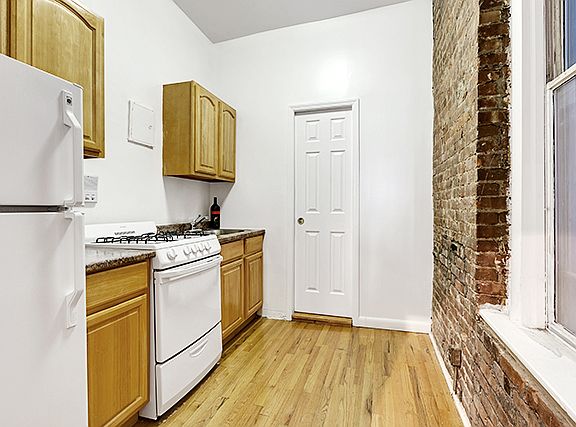 5th image of 448 W 54th St APT 1B