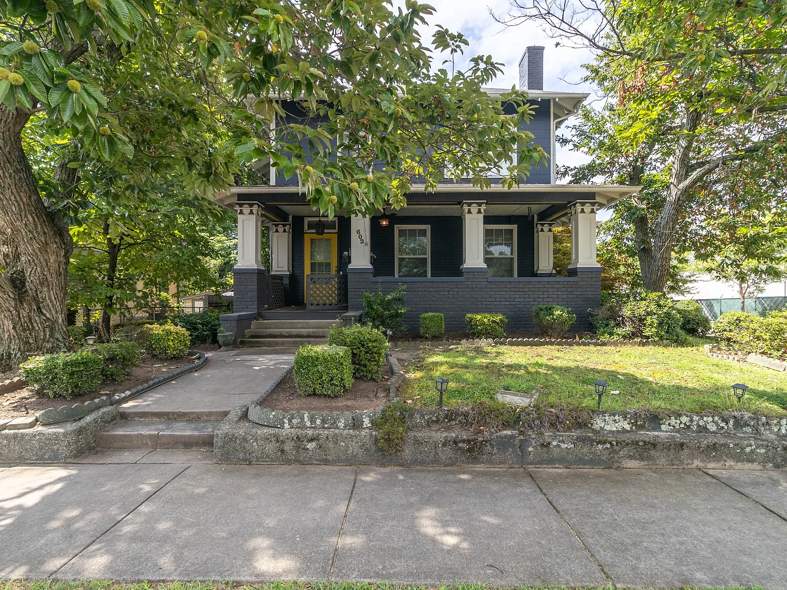 Caswell Ave - 602 @@ - 4 — Photo 1