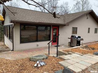 20 Mary Ave, Oakford, IL 62673