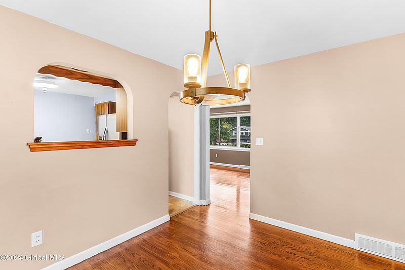 5th image of 53 Glenridge Road