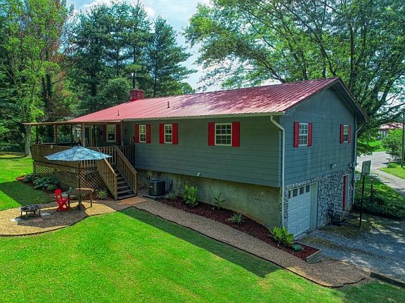 3rd image of 625 Skyview Dr