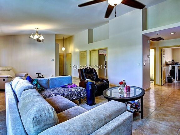 2nd image of 5400 Del Lago Dr