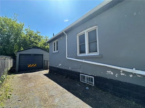536 Queensdale Ave E, Hamilton, ON L8V 1L2