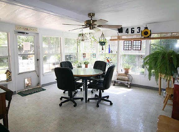 4th image of 1709 Charleston Dr