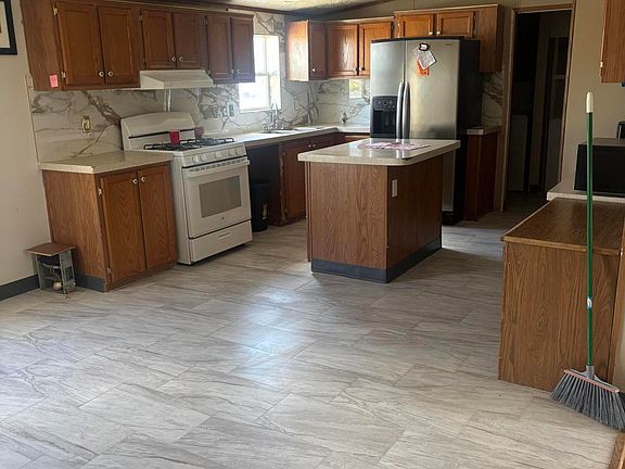 4th image of 192 Sierra Cir