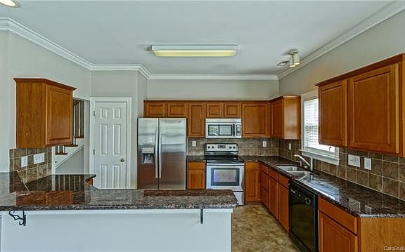 2nd image of 112 Bayview Dr