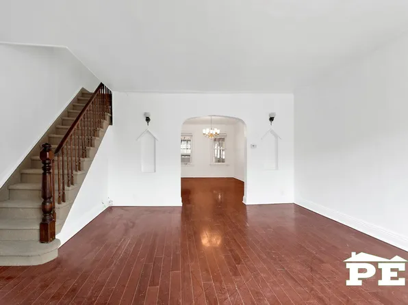 1836 Haring Street image 1 of 28