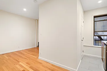 Rented by Safdie Realty Group