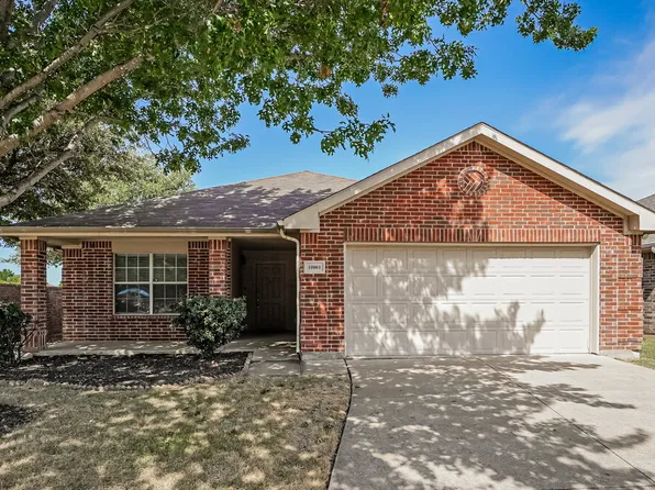 10001 Chrysalis Dr, Fort Worth, TX 76131