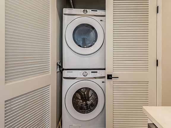 3rd image of 1358 Florida Ave NE #404