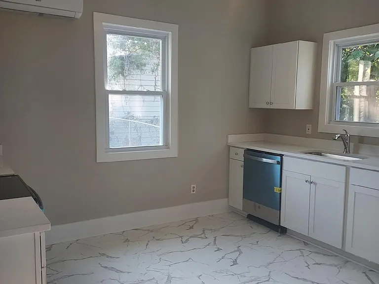 343 Main St — Photo 12