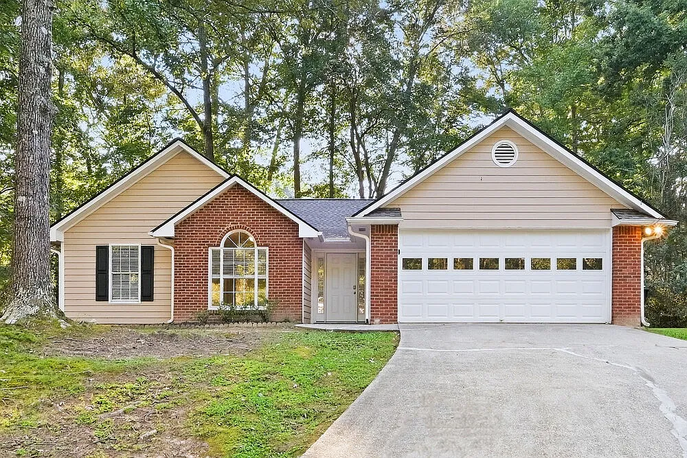 3 bed, 2.0 bath, 1522 sqft, $2,085 — Photo 1
