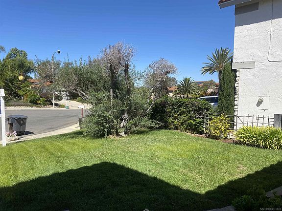2nd image of 1545 Calle Violetas