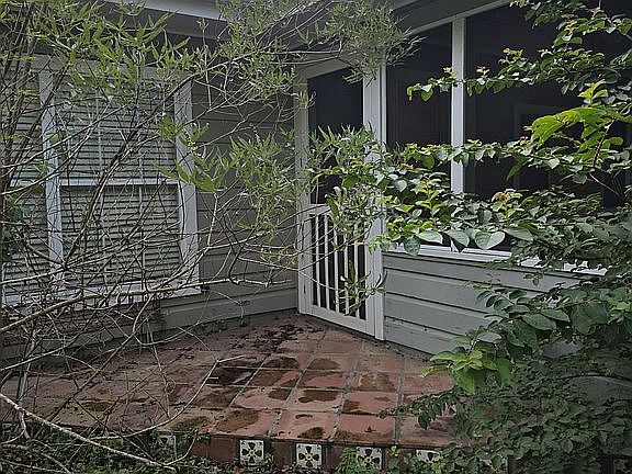 3rd image of 15 Arrowhead Ln