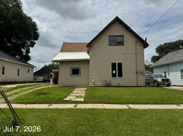 1714 N Pennsylvania Ave, Mason City, IA 50401