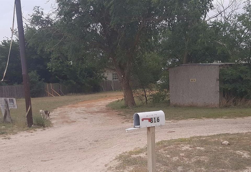 1st image of 816 N County Road 2970