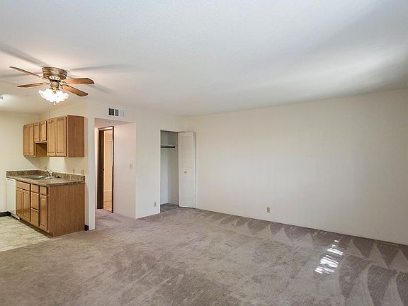 5th image of 2201 S 10th St #207