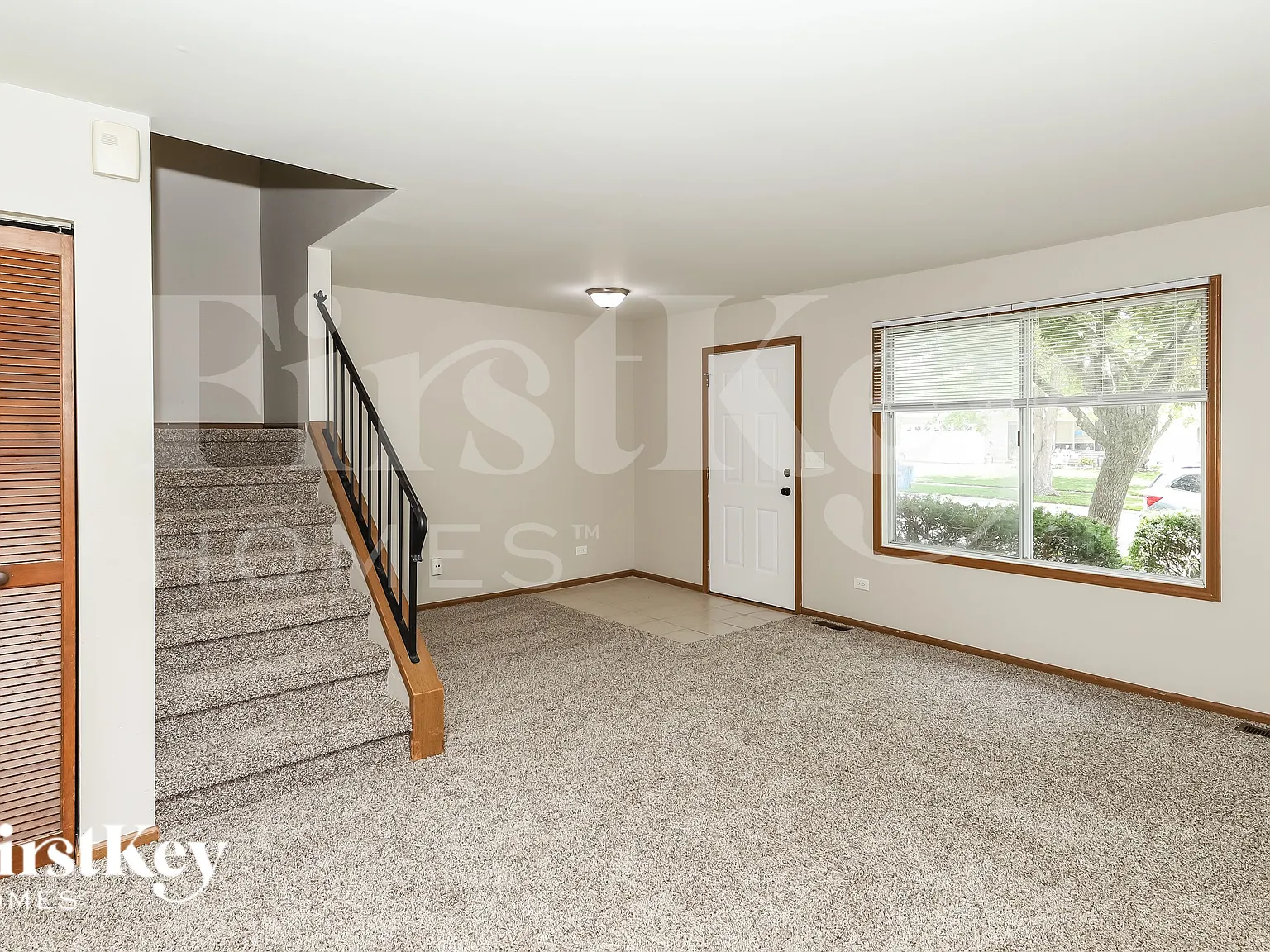 3 bed, 1.5 bath, 1620 sqft, $2,470 — Photo 2