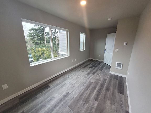 2nd image of 3404 Taylor Ave #7