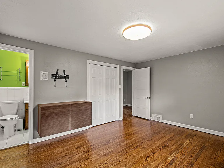 251 Franklin Dr — Photo 14