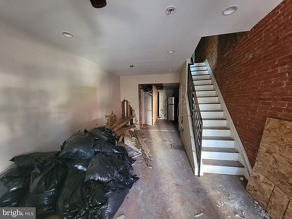 4th image of 2604 Jasper St