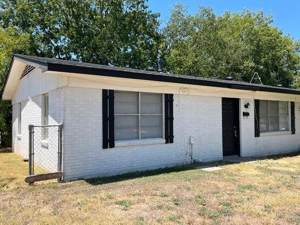 311 N 19th St #A, Gatesville, TX 76528