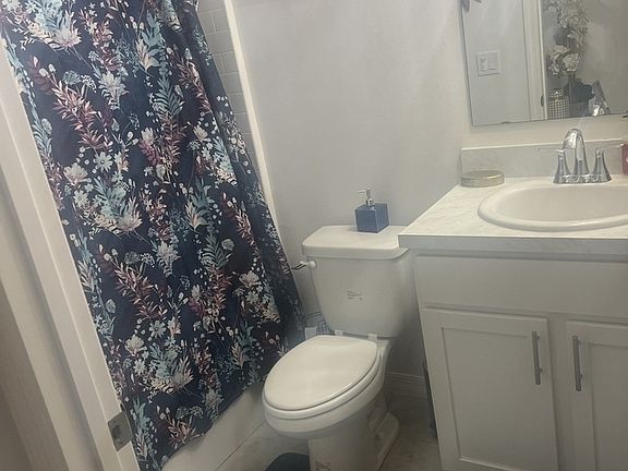 5th image of 567 Poplar St SE