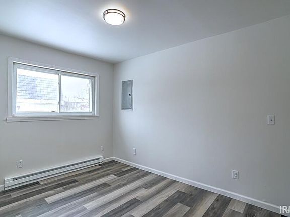 4th image of 905 W Donaldson Ave