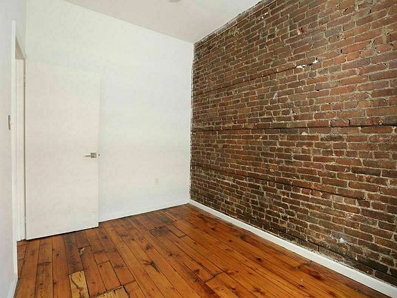 5th image of 276 S 5th St #D3
