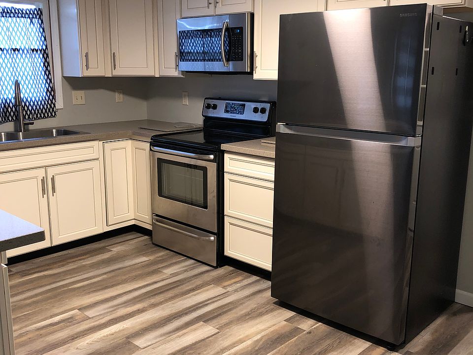 Appliances included 