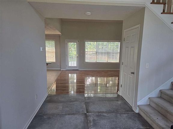 2nd image of 3205 Haleys Way SE
