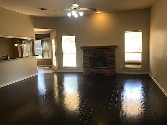 2nd image of 1399 Flamingo Cir