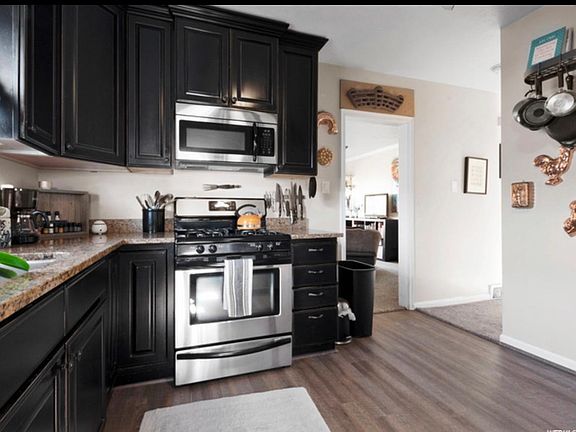4th image of 1636 E Stratford Ave #A