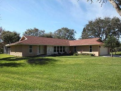 3rd image of 2940 NE Heather Ct