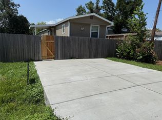 4431 16th St, Bacliff, TX 77518